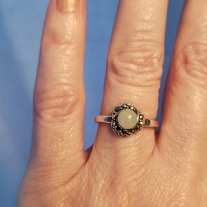 Sterling 925 silver marcasite & natural jade ring